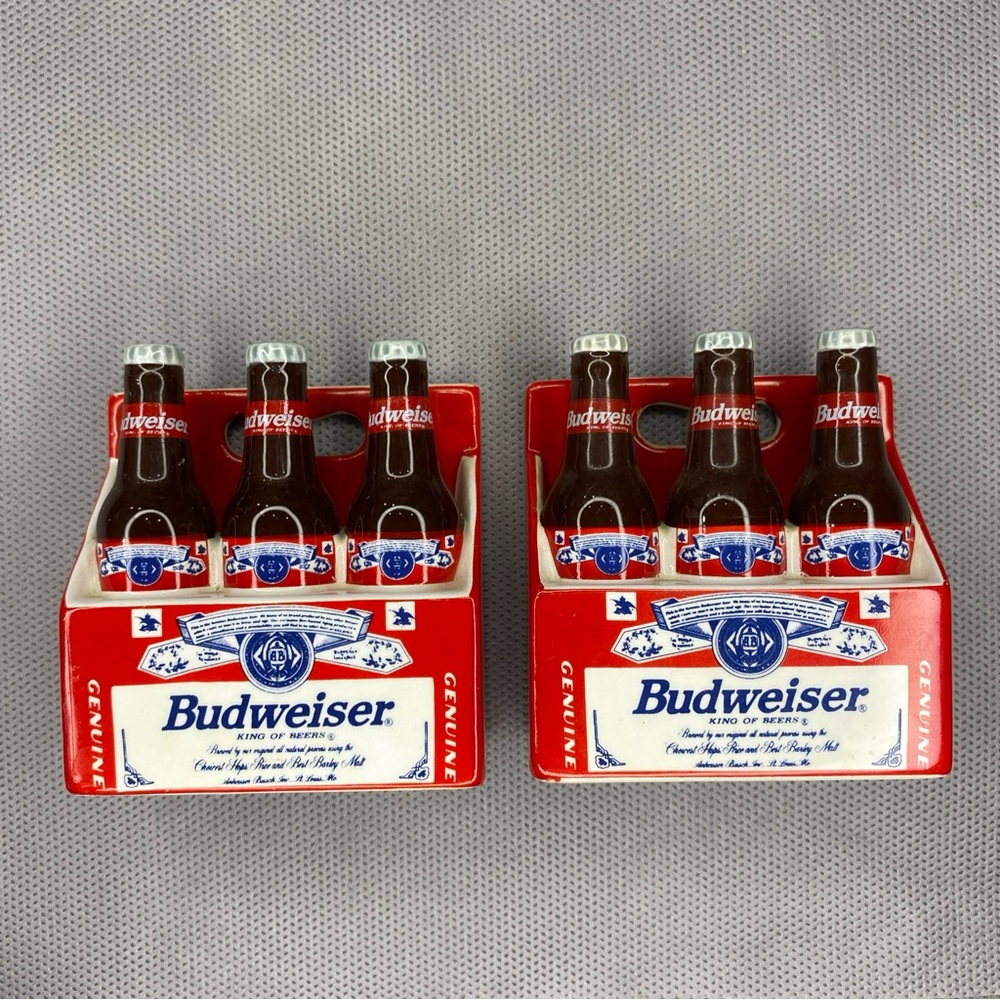 Vintage 1998 3” Budweiser 6 Pack Ceramic Salt & Pepper Ceramic Shakers Busch Inc